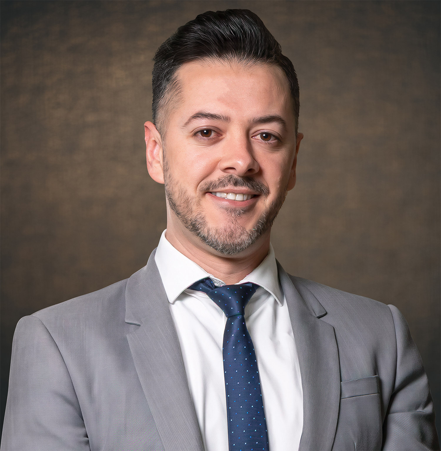 Alcione Louzada, planejador financeiro CFP®, especialista em planejamento sucessório